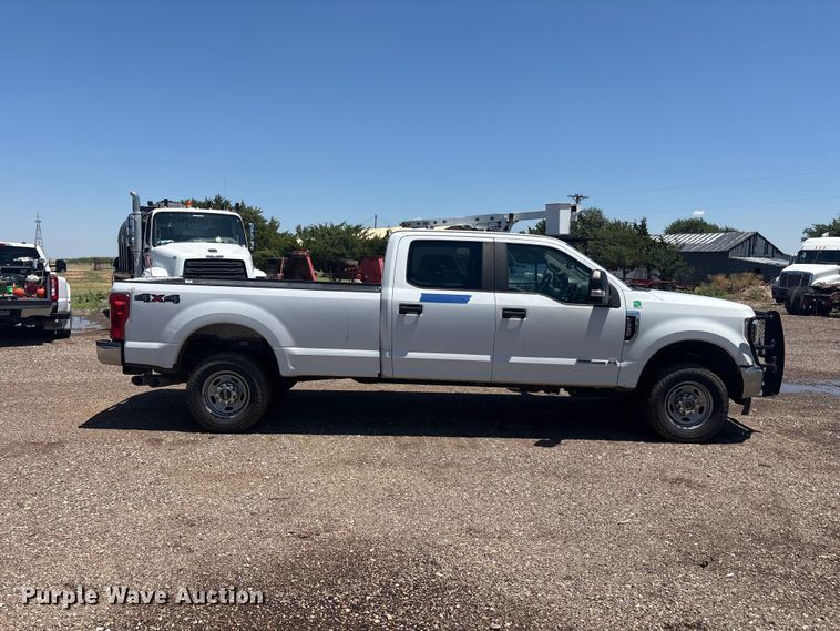 image for item FC2490 2019 Ford F250 Super Duty Crew Cab pickup truck