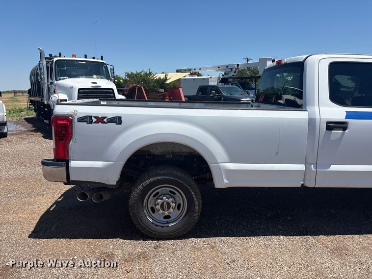 image for item FC2490 2019 Ford F250 Super Duty Crew Cab pickup truck