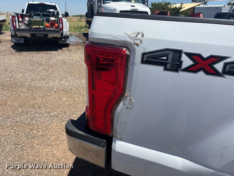 image for item FC2490 2019 Ford F250 Super Duty Crew Cab pickup truck