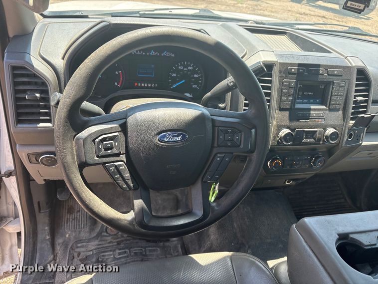 image for item FC2490 2019 Ford F250 Super Duty Crew Cab pickup truck