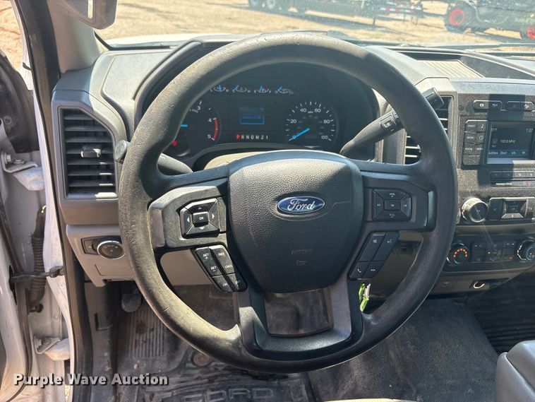 image for item FC2490 2019 Ford F250 Super Duty Crew Cab pickup truck