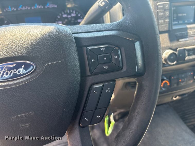 image for item FC2490 2019 Ford F250 Super Duty Crew Cab pickup truck
