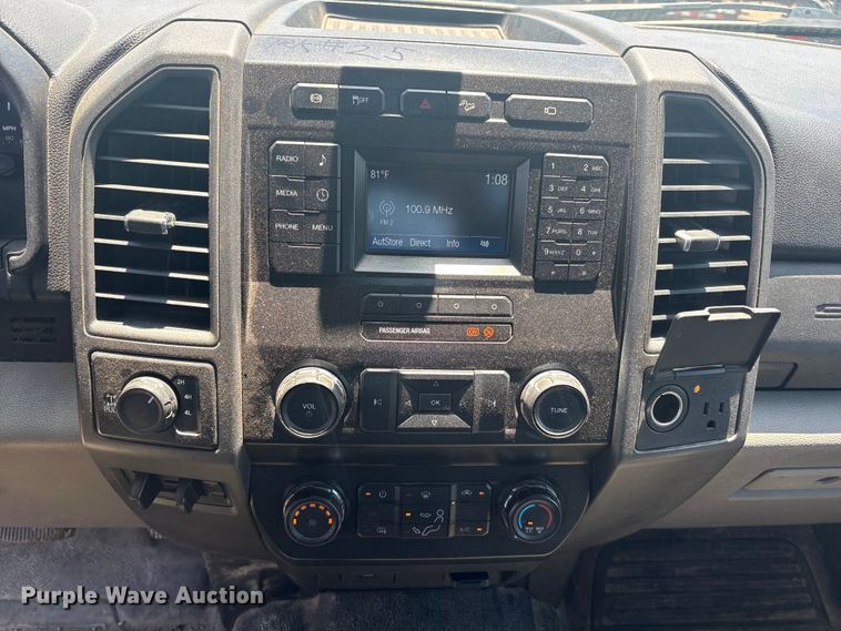 image for item FC2490 2019 Ford F250 Super Duty Crew Cab pickup truck
