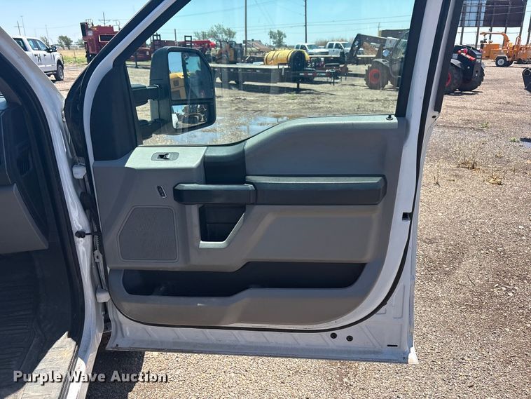 image for item FC2490 2019 Ford F250 Super Duty Crew Cab pickup truck