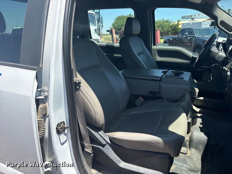 image for item FC2490 2019 Ford F250 Super Duty Crew Cab pickup truck