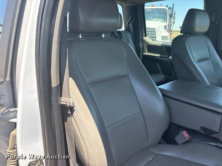 image for item FC2490 2019 Ford F250 Super Duty Crew Cab pickup truck