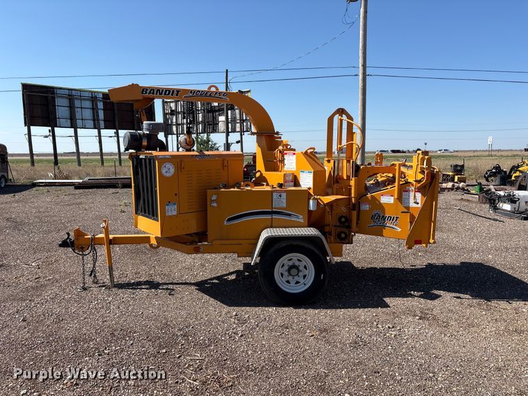 image for item FC2493 2005 Bandit 150 wood chipper