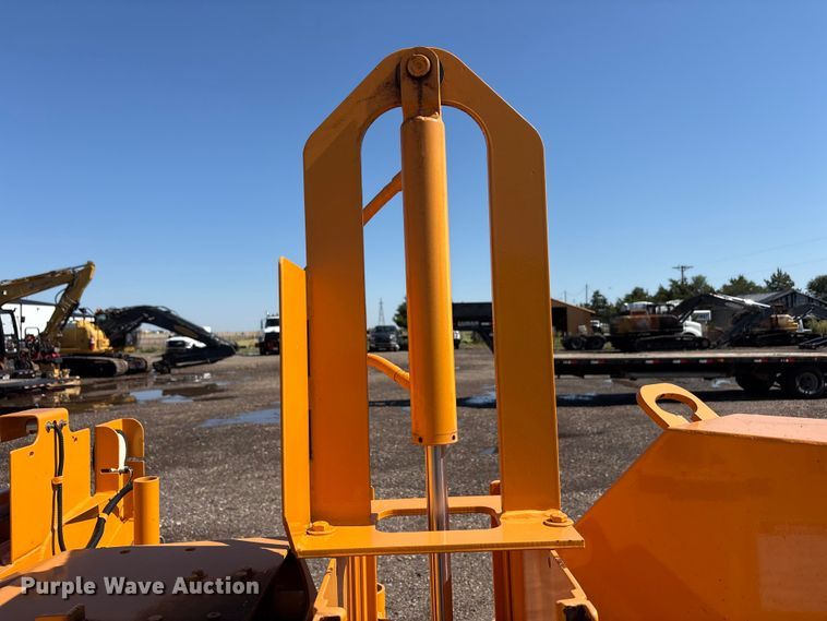 image for item FC2493 2005 Bandit 150 wood chipper
