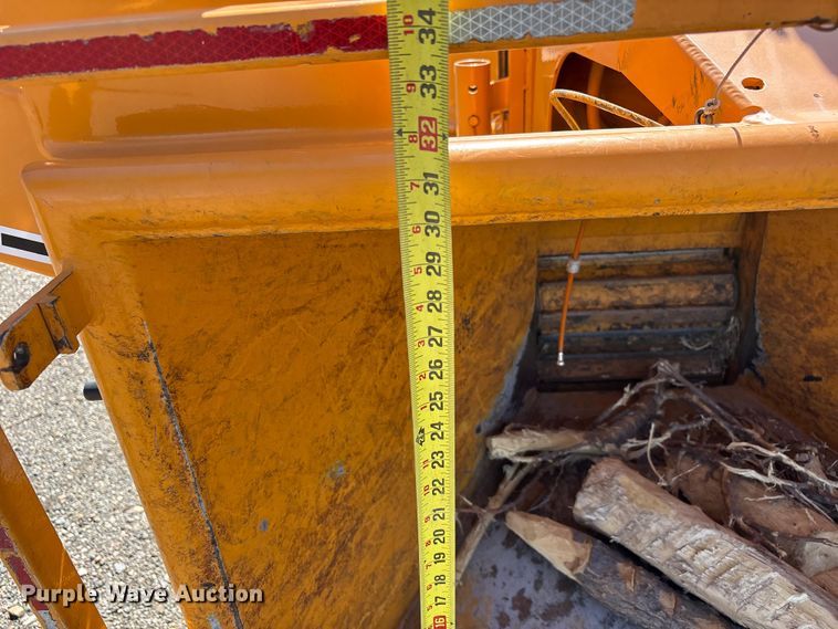 image for item FC2493 2005 Bandit 150 wood chipper