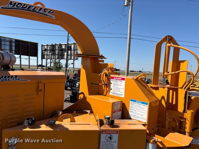 image for item FC2493 2005 Bandit 150 wood chipper