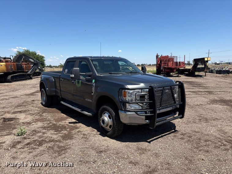 image for item FC2500 2020 Ford F350 Super Duty Crew Cab pickup truck