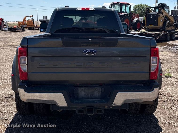 image for item FC2500 2020 Ford F350 Super Duty Crew Cab pickup truck