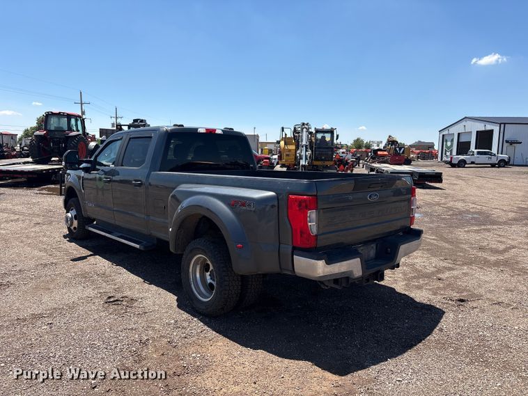 image for item FC2500 2020 Ford F350 Super Duty Crew Cab pickup truck