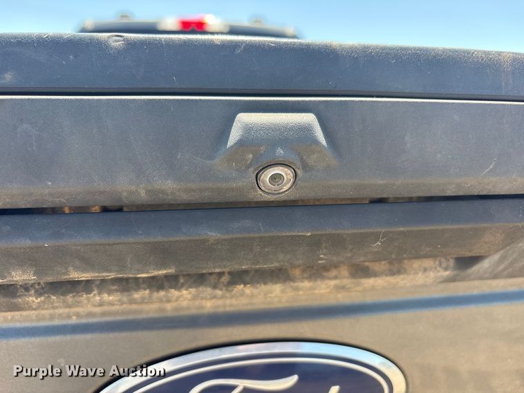 image for item FC2500 2020 Ford F350 Super Duty Crew Cab pickup truck