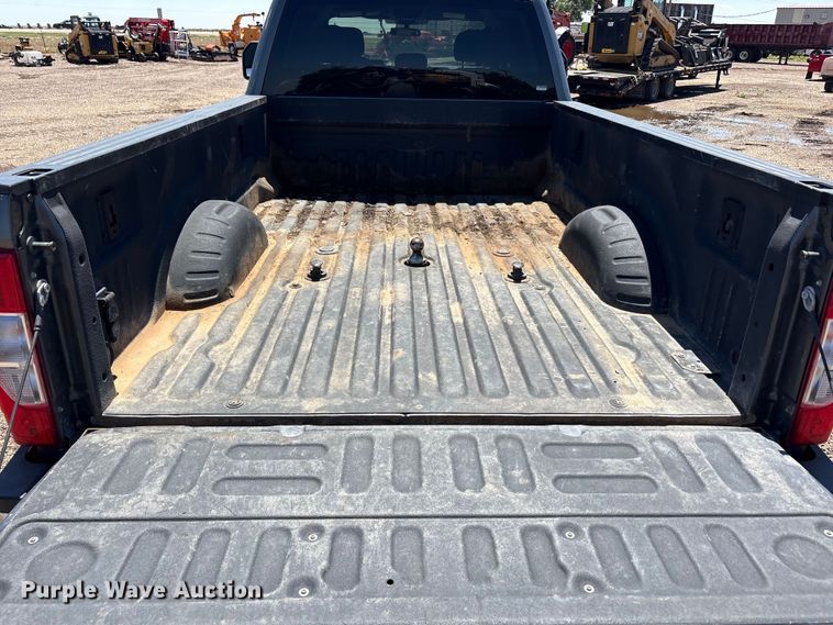 image for item FC2500 2020 Ford F350 Super Duty Crew Cab pickup truck
