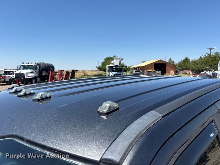 image for item FC2500 2020 Ford F350 Super Duty Crew Cab pickup truck