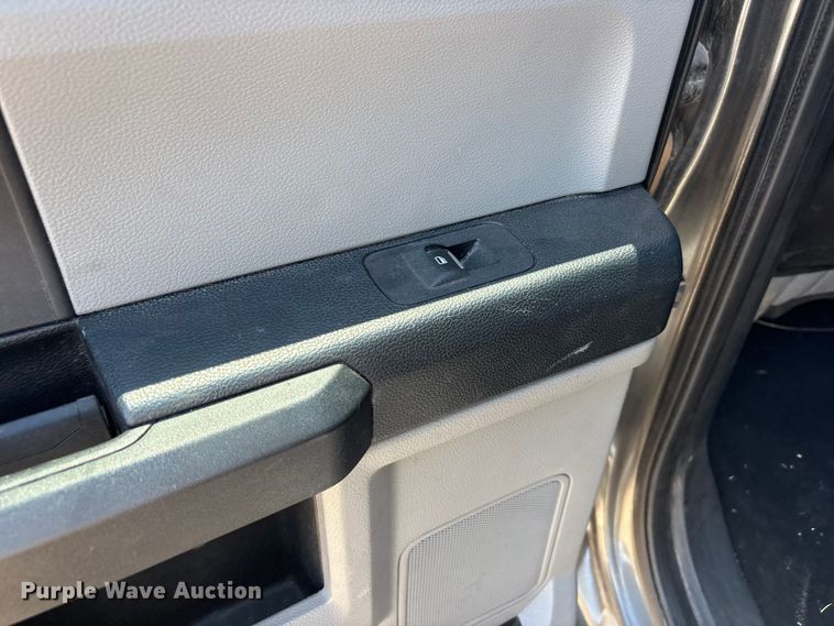 image for item FC2500 2020 Ford F350 Super Duty Crew Cab pickup truck