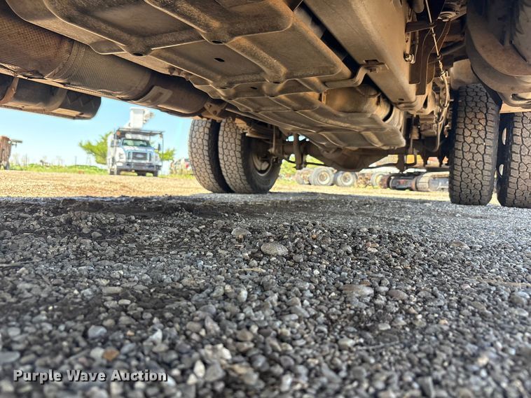 image for item FC2500 2020 Ford F350 Super Duty Crew Cab pickup truck