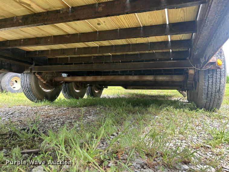 image for item FC2539 2006 PJ Trailers equipment trailer