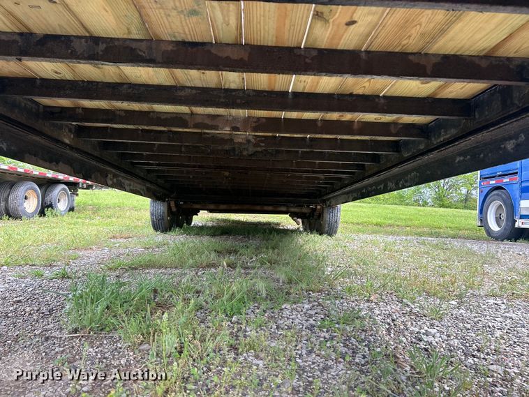 image for item FC2539 2006 PJ Trailers equipment trailer