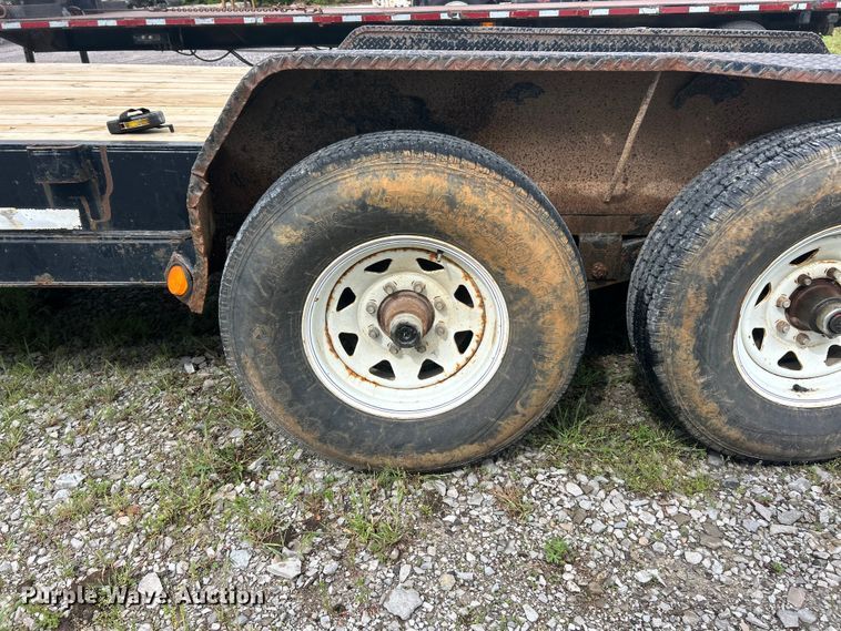 image for item FC2539 2006 PJ Trailers equipment trailer