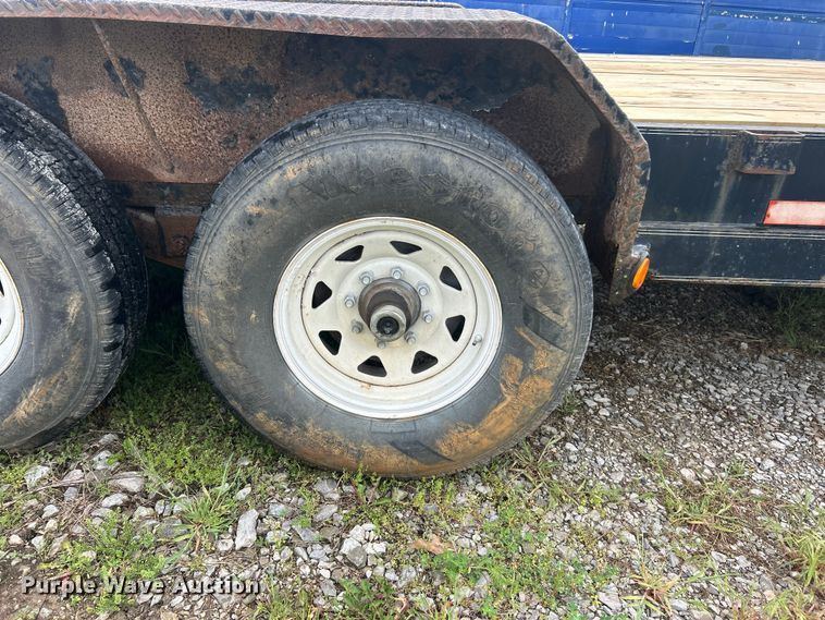 image for item FC2539 2006 PJ Trailers equipment trailer