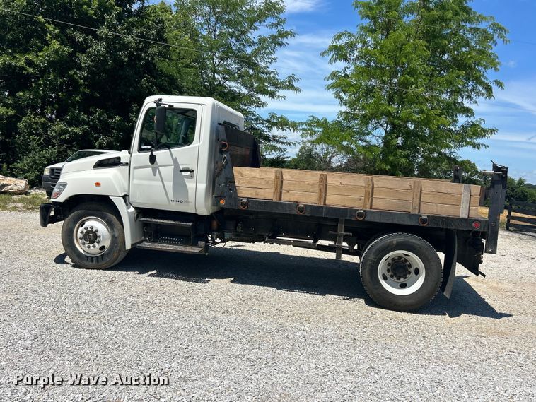 image for item FC2780 2008 Hino 268 flatbed truck