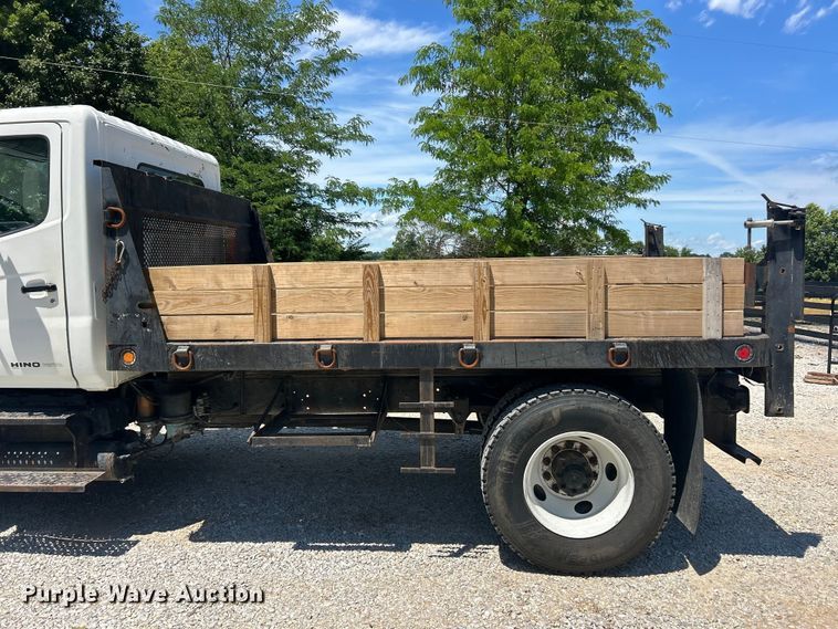 image for item FC2780 2008 Hino 268 flatbed truck