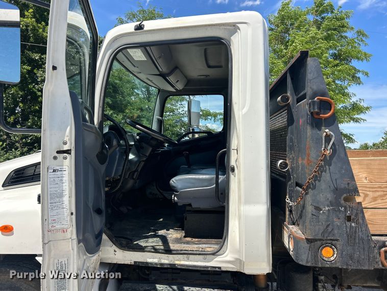 image for item FC2780 2008 Hino 268 flatbed truck