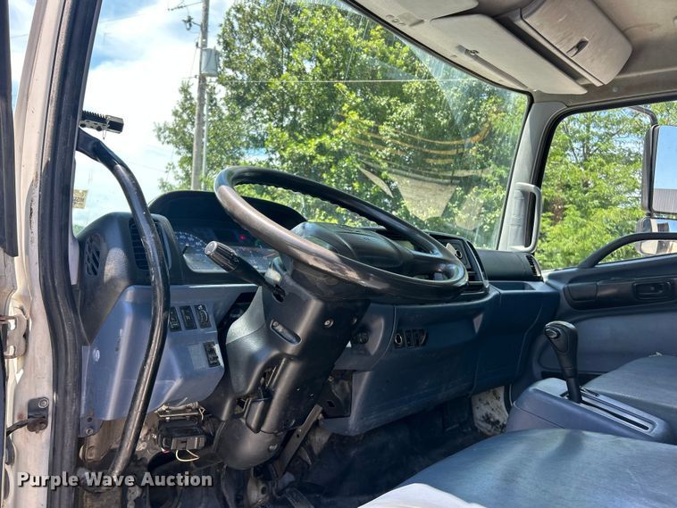 image for item FC2780 2008 Hino 268 flatbed truck
