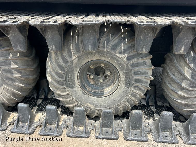 image for item FC2789 2011 Argo Frontier 650 amphibious vehicle