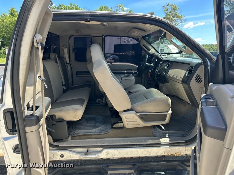 image for item FC2796 2008 Ford F250 Super Duty XLT Ext. Cab pickup truck
