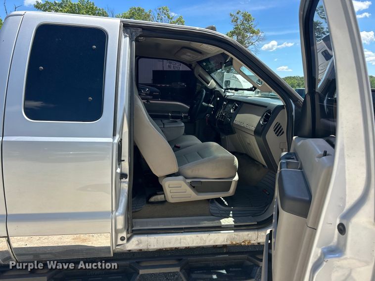 image for item FC2796 2008 Ford F250 Super Duty XLT Ext. Cab pickup truck
