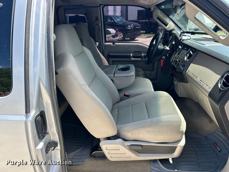 image for item FC2796 2008 Ford F250 Super Duty XLT Ext. Cab pickup truck