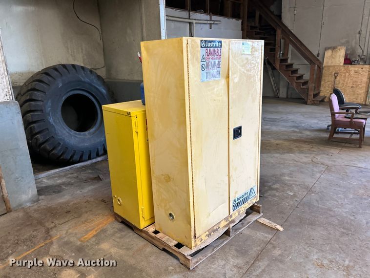 image for item FC2815 Fuel cabinets