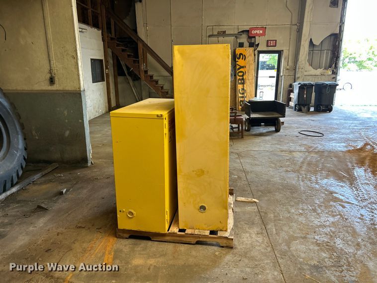 image for item FC2815 Fuel cabinets