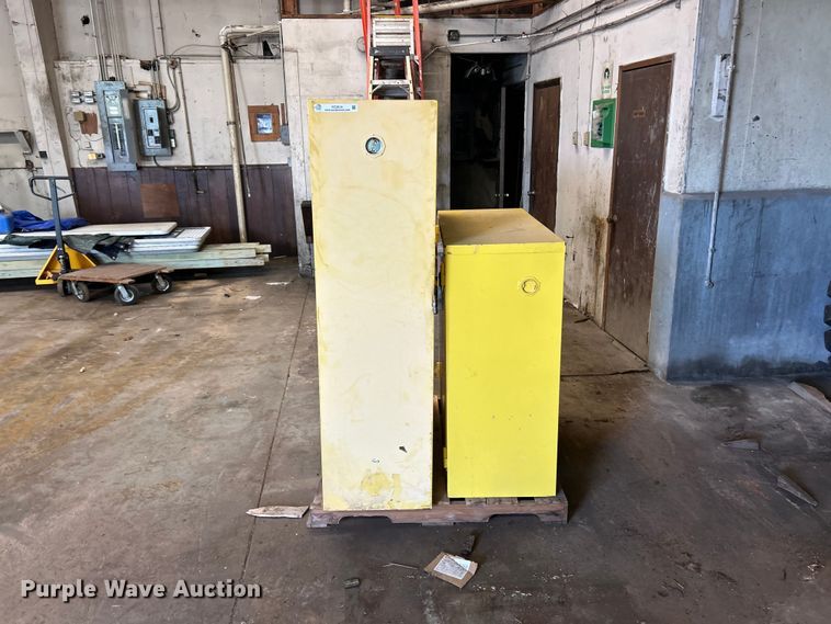 image for item FC2815 Fuel cabinets