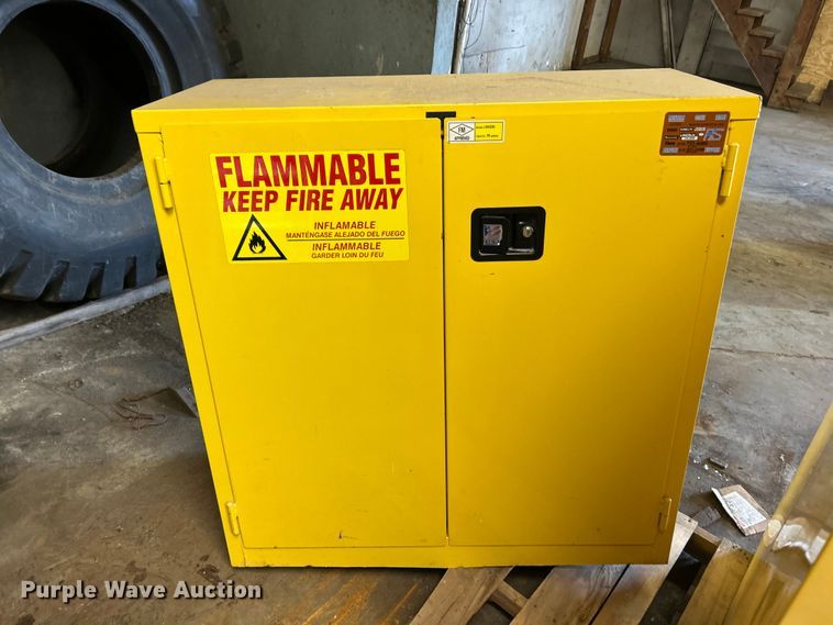 image for item FC2815 Fuel cabinets