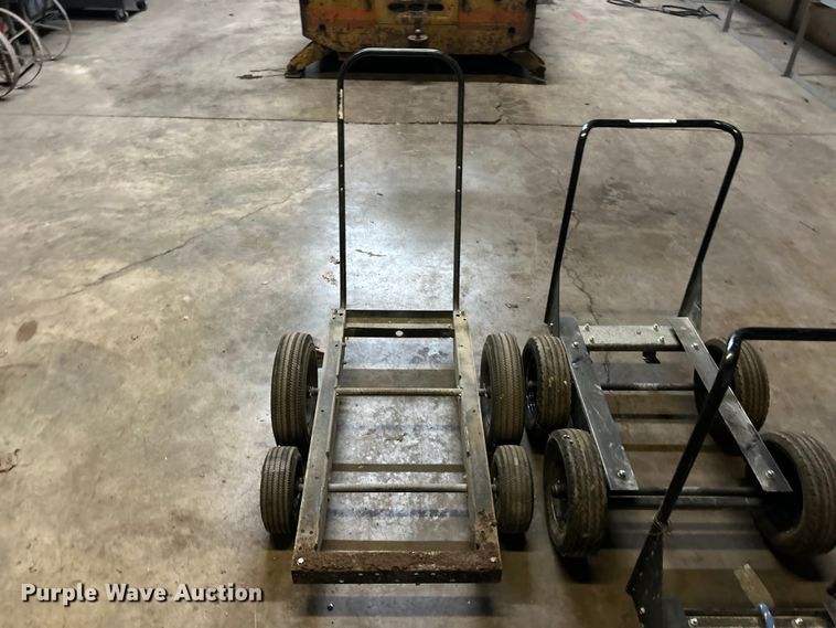image for item FC2824 (4) carts