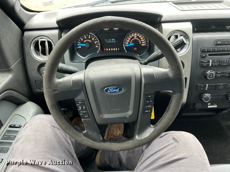 image for item FC2833 2014 Ford F150 XLT Crew Cab pickup truck