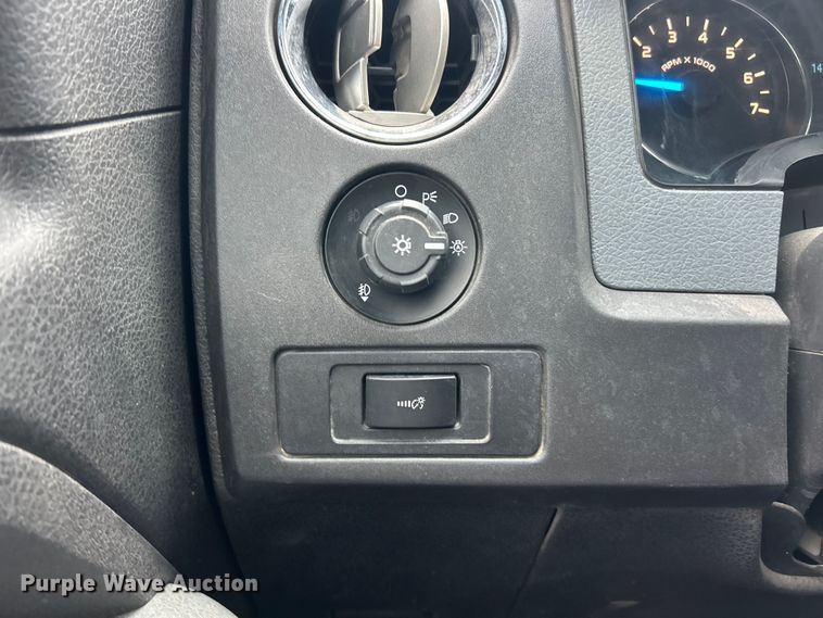image for item FC2833 2014 Ford F150 XLT Crew Cab pickup truck