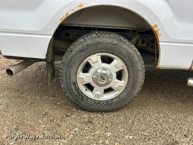image for item FC2833 2014 Ford F150 XLT Crew Cab pickup truck