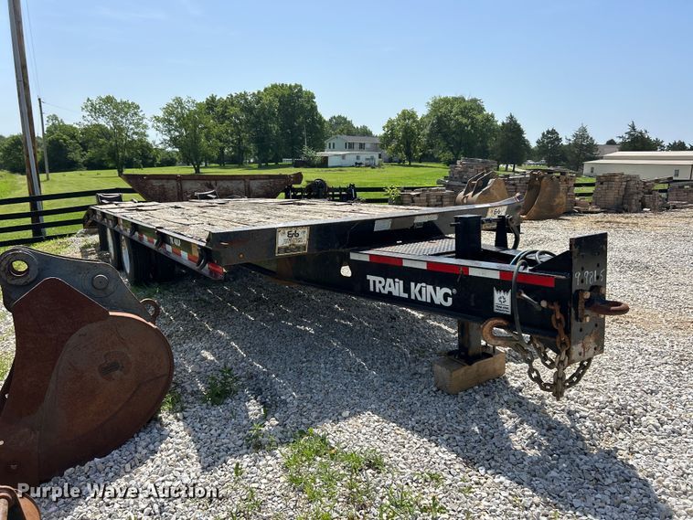 image for item FC2842 2016 TrailKing TK40LP equipment trailer