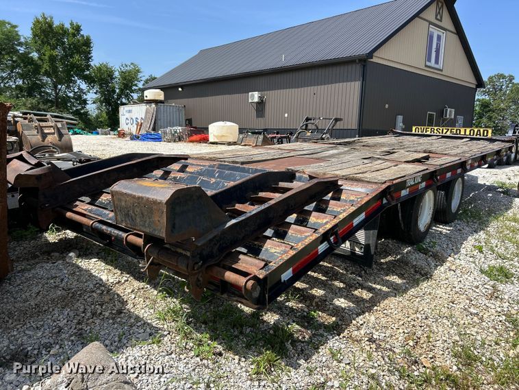 image for item FC2842 2016 TrailKing TK40LP equipment trailer