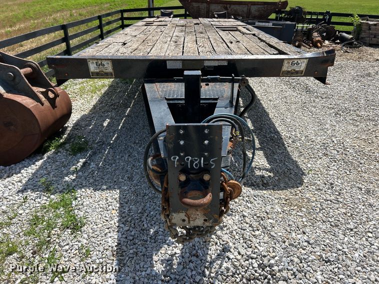 image for item FC2842 2016 TrailKing TK40LP equipment trailer