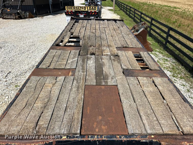 image for item FC2842 2016 TrailKing TK40LP equipment trailer