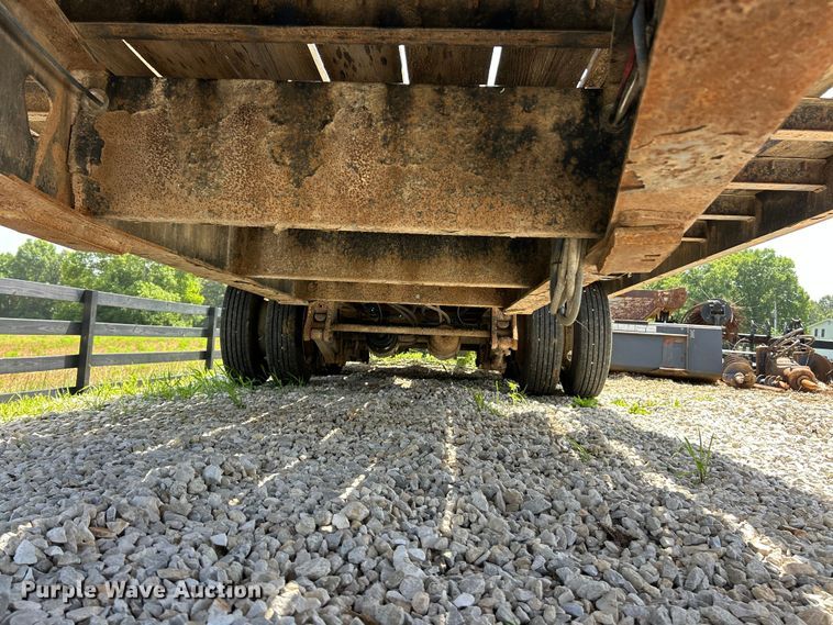 image for item FC2842 2016 TrailKing TK40LP equipment trailer