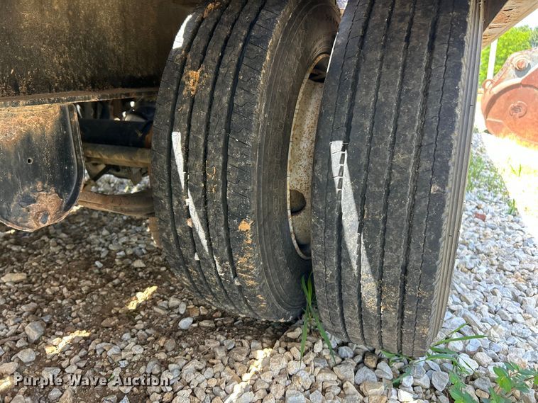 image for item FC2842 2016 TrailKing TK40LP equipment trailer