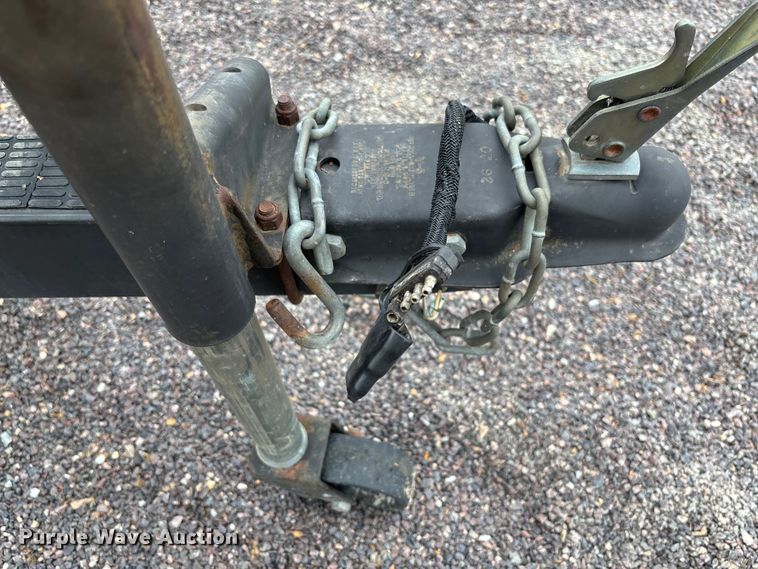 image for item FC5605 1992 Sun Tracker  Bass Buggy 18 pontoon boat