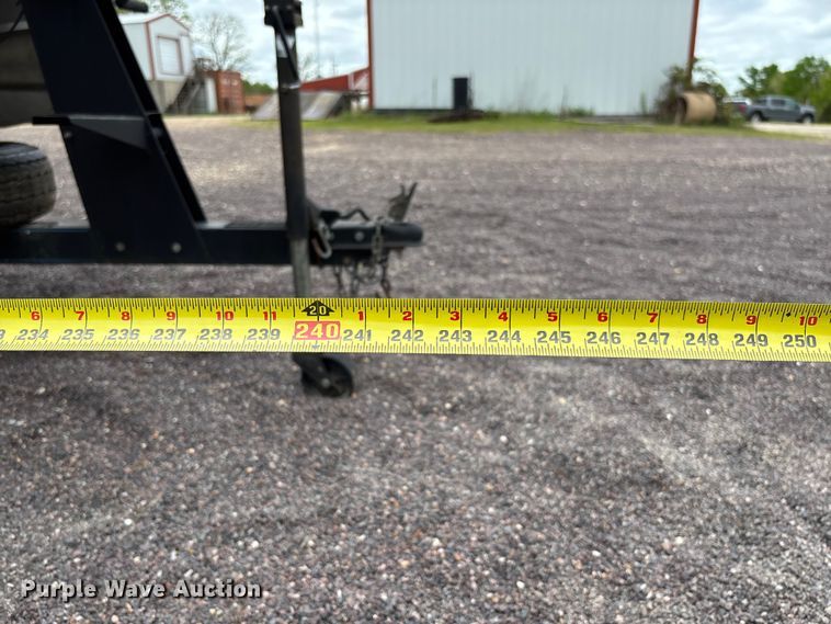 image for item FC5605 1992 Sun Tracker  Bass Buggy 18 pontoon boat